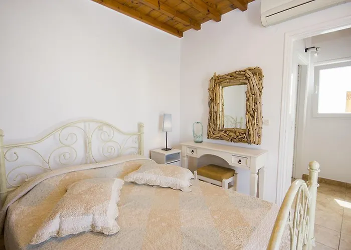 Gelos House Aparthotel 4*