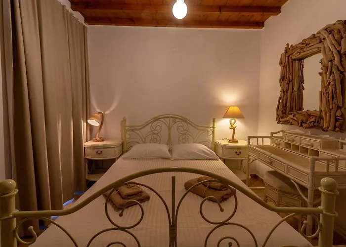 Gelos House Aparthotel