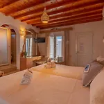 アパートホテル Gelos House 4*
