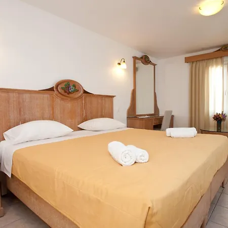 Gelos House 4* Ορνός