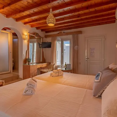 Lägenhetshotell Gelos House 4*