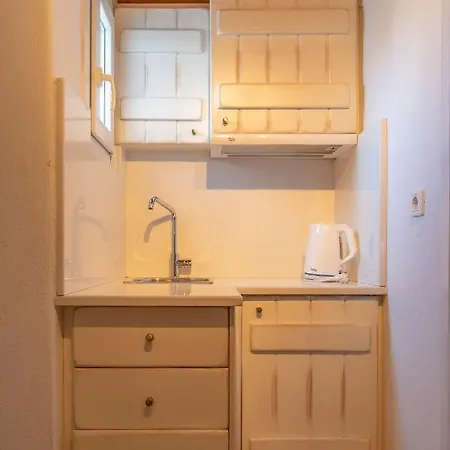 Gelos House Apartmanhotel