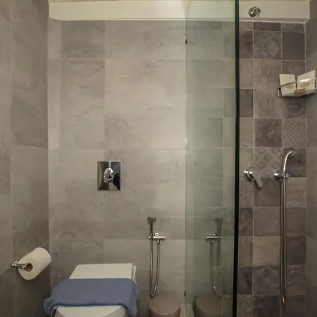 Gelos House Aparthotel 4*