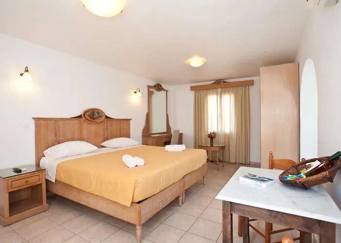 מלון דירות Gelos House 4*