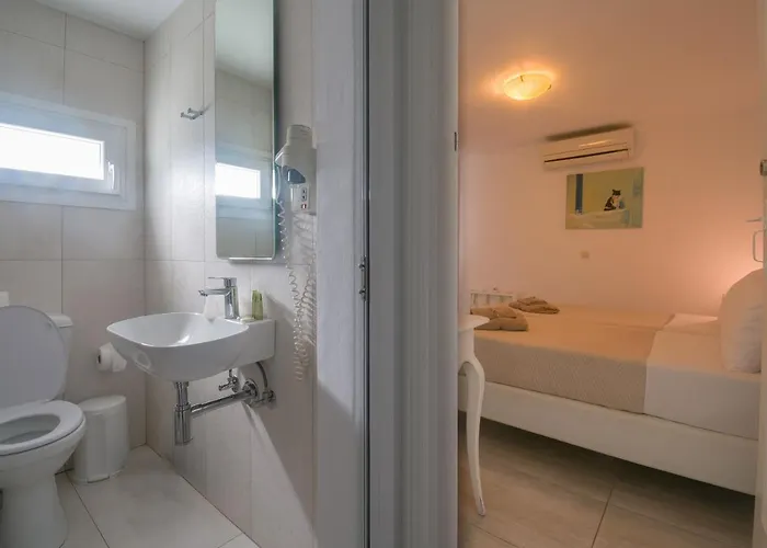 Gelos House 4* אורנוס