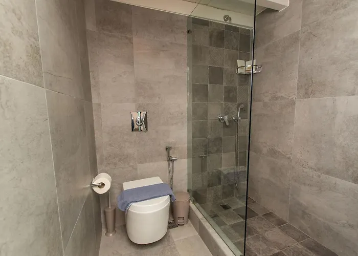 Gelos House אורנוס