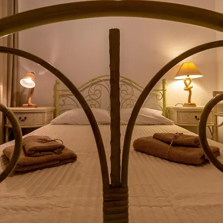 Gelos House Aparthotel 4*