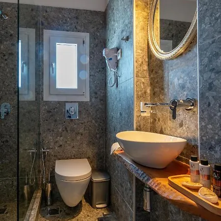 Aparthotel Gelos House